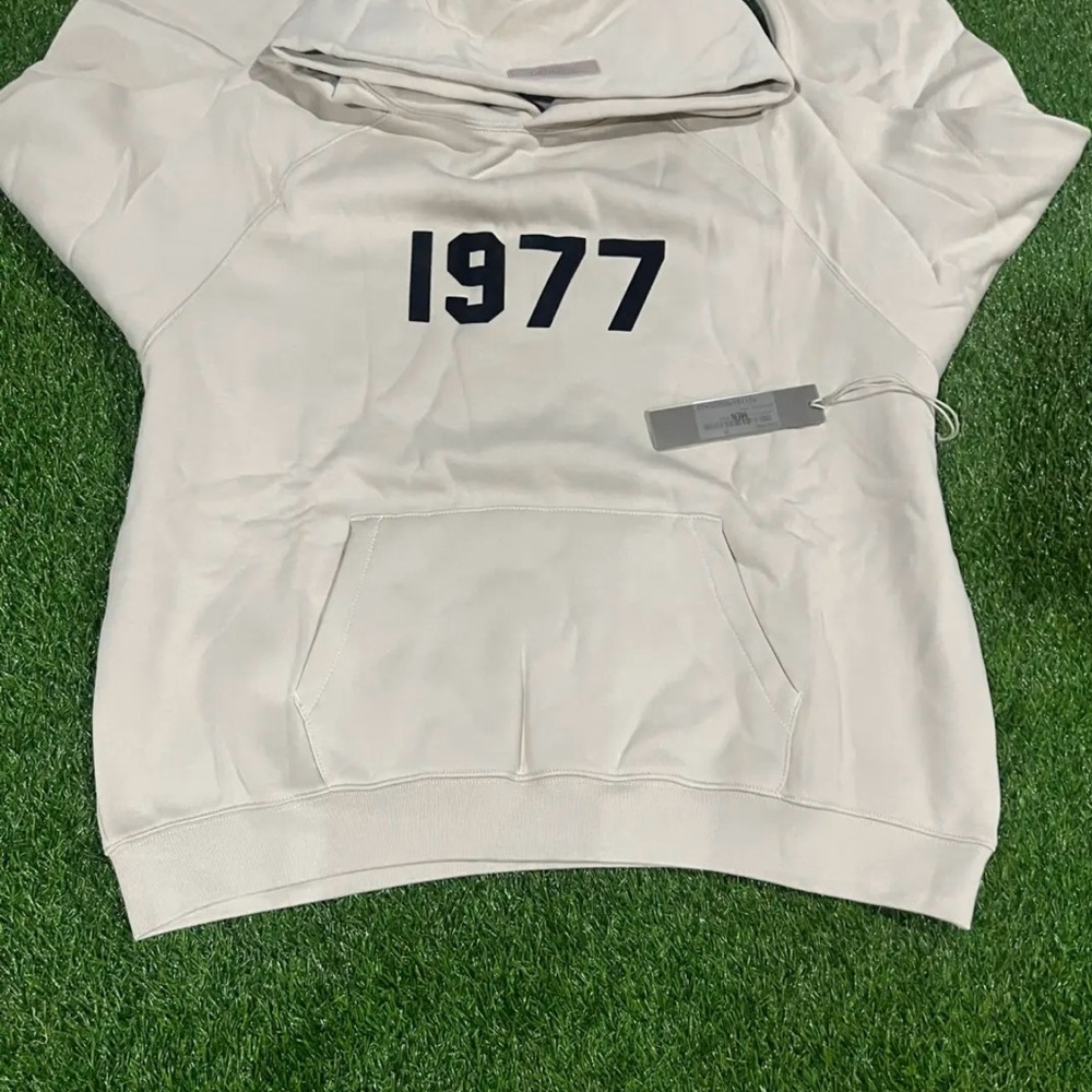 Essentials 1977 Hoodie size M